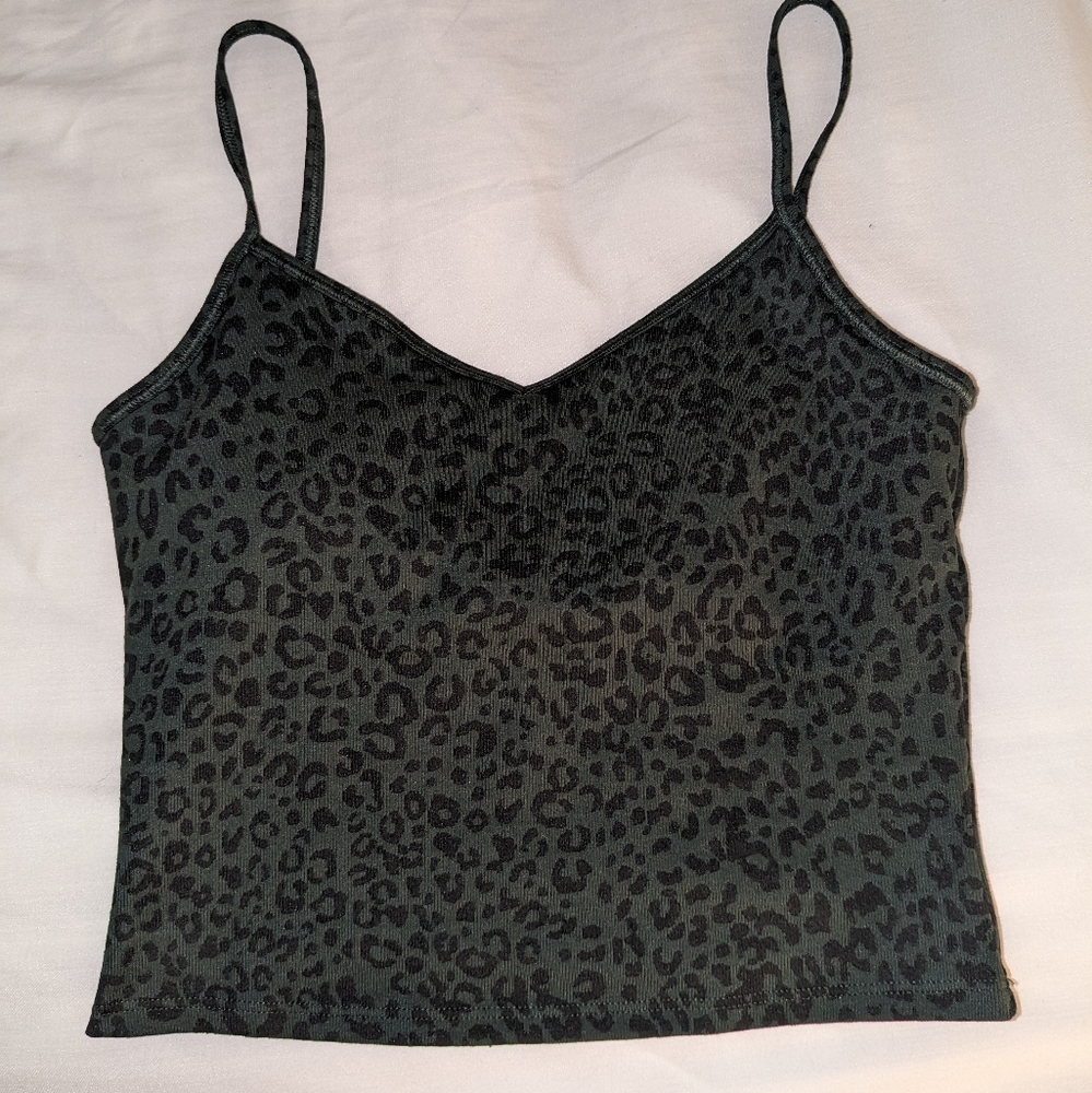 XS gap tank top